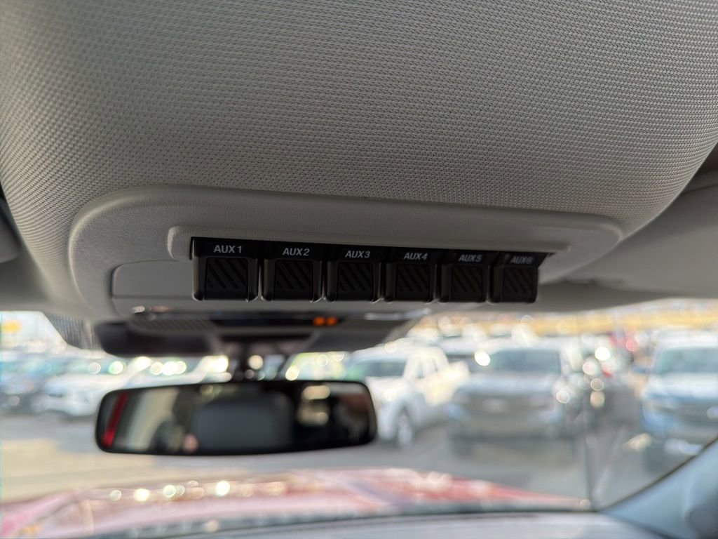 New 2026 Ford F250 Lariat w/ Black Appearance Package image 35