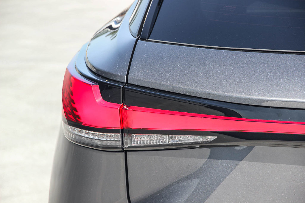 Certified 2025 Lexus RX 350 w/ Convenience Package AWD/4WD image 8