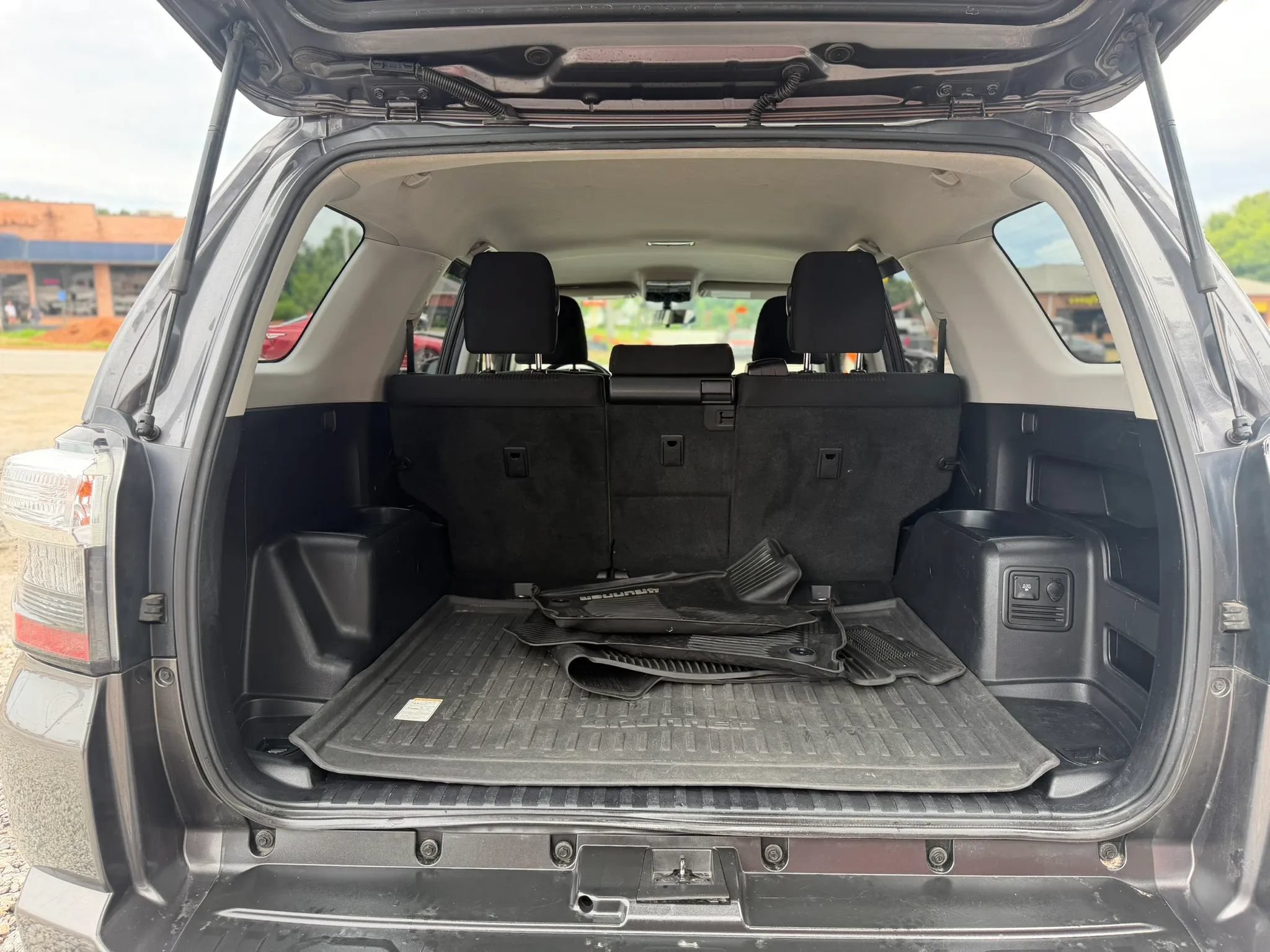 Used 2017 Toyota 4Runner TRD Off-Road AWD/4WD image 21