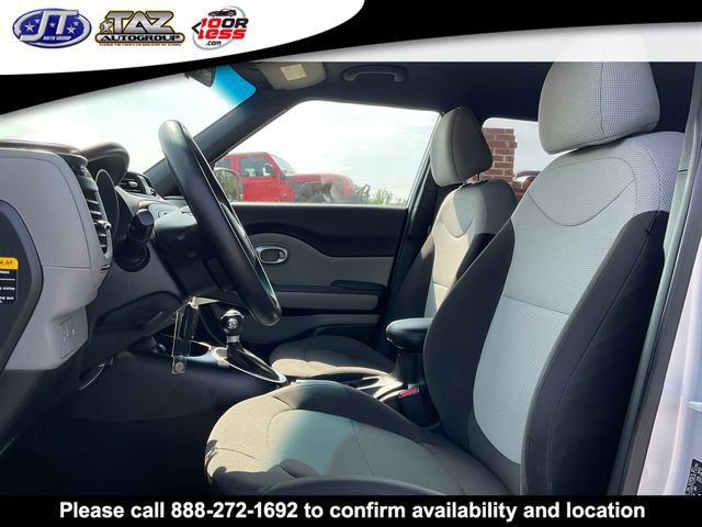 Used 2018 Kia Soul Base image 10