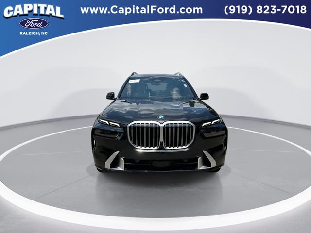 Used 2023 BMW X7 xDrive40i w/ Premium Package AWD/4WD image 3