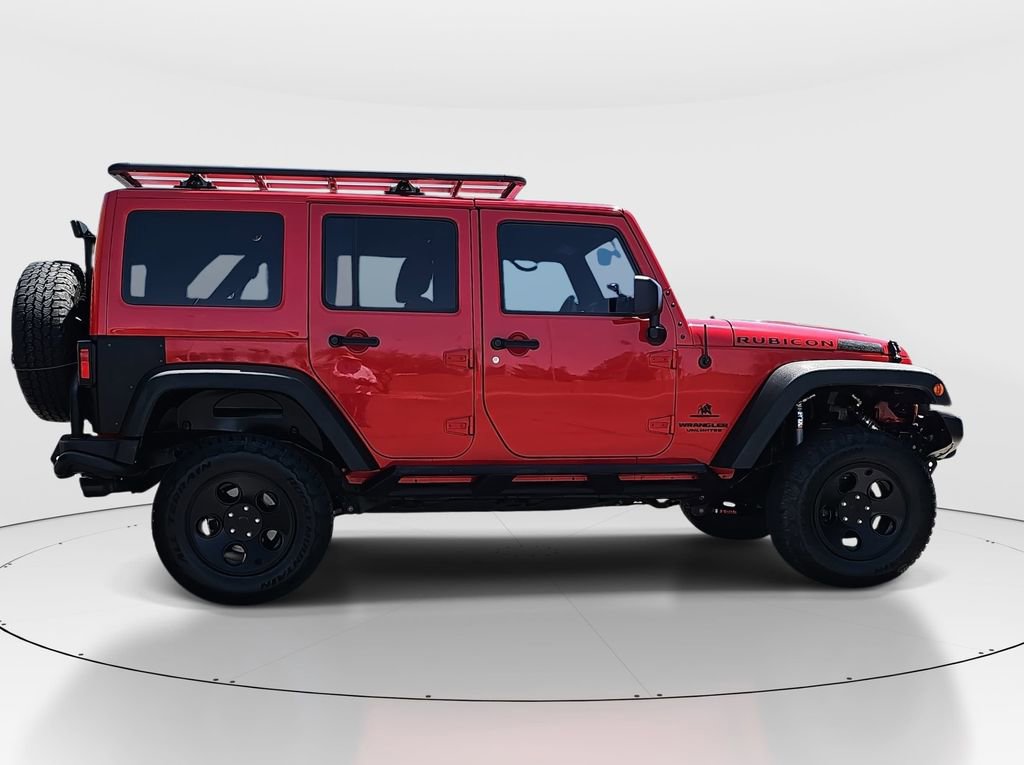 Used 2015 Jeep Wrangler Unlimited Rubicon w/ Connectivity Group AWD/4WD image 4