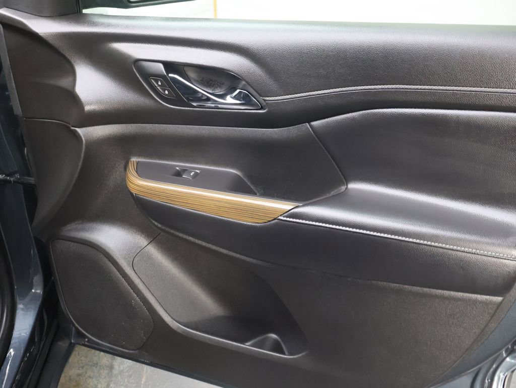 Used 2020 GMC Acadia SLE FWD image 12