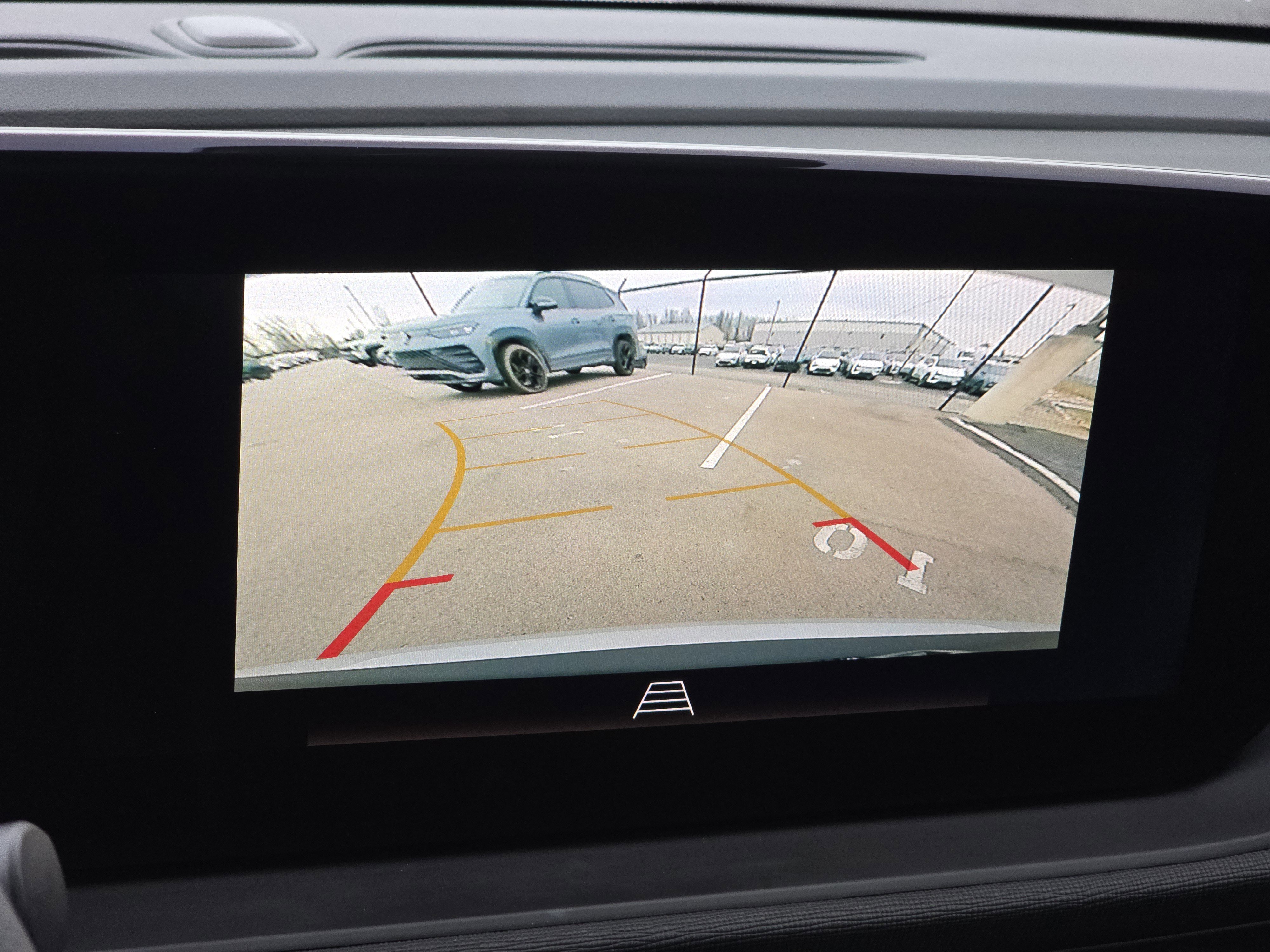 Used 2025 Buick Envista Preferred w/ Convenience II Package image 20