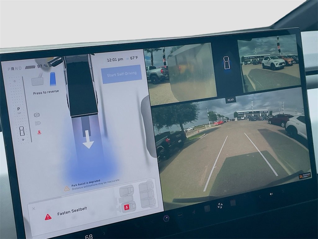 Used 2024 Tesla Cybertruck AWD Crew Cab image 16