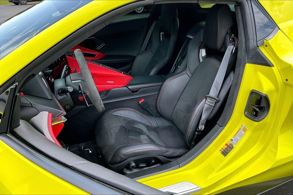 Used 2023 Chevrolet Corvette Stingray Premium Conv w/ Stealth Interior Trim Package RWD image 23