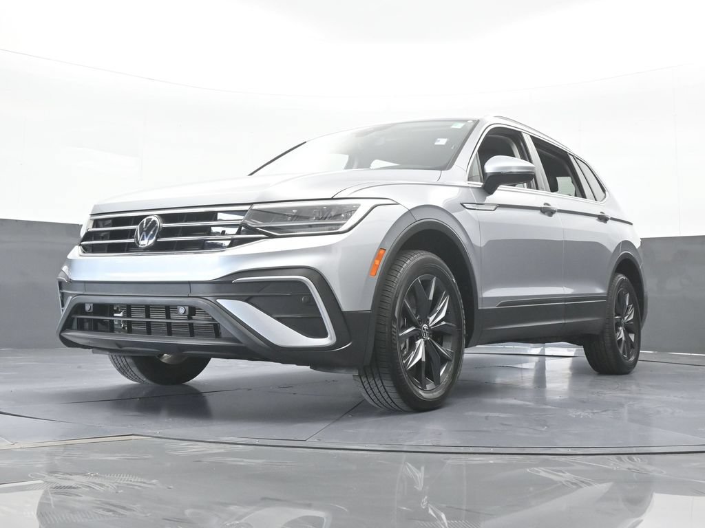 Used 2024 Volkswagen Tiguan SE FWD image 57