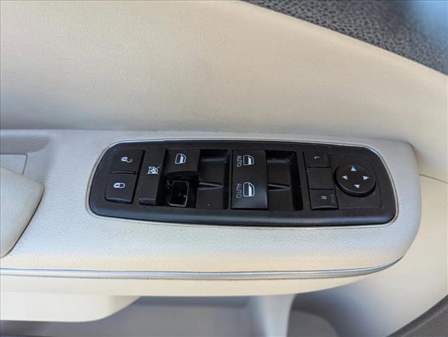 Used 2019 Chrysler 300 Touring L w/ Quick Order Package 22F RWD image 10