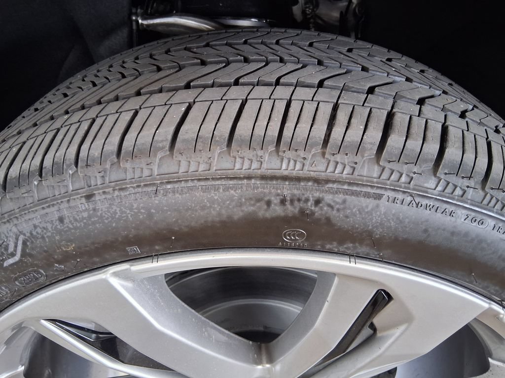 New 2026 Cadillac Escalade Platinum Sport w/ LPO, Floor Liner Package AWD/4WD image 29