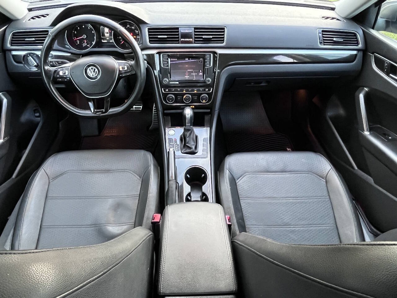 Used 2019 Volkswagen Passat 2.0T SE R-Line FWD image 26