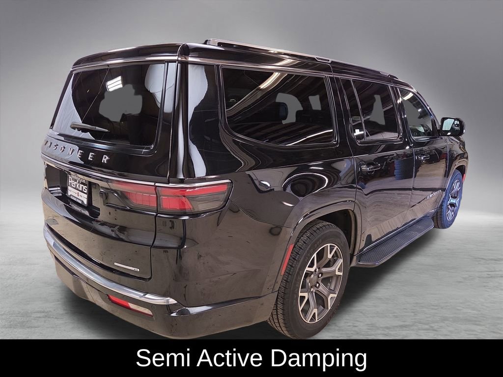 Used 2023 Jeep Wagoneer Series III w/ Preferred Equipment Group image 8