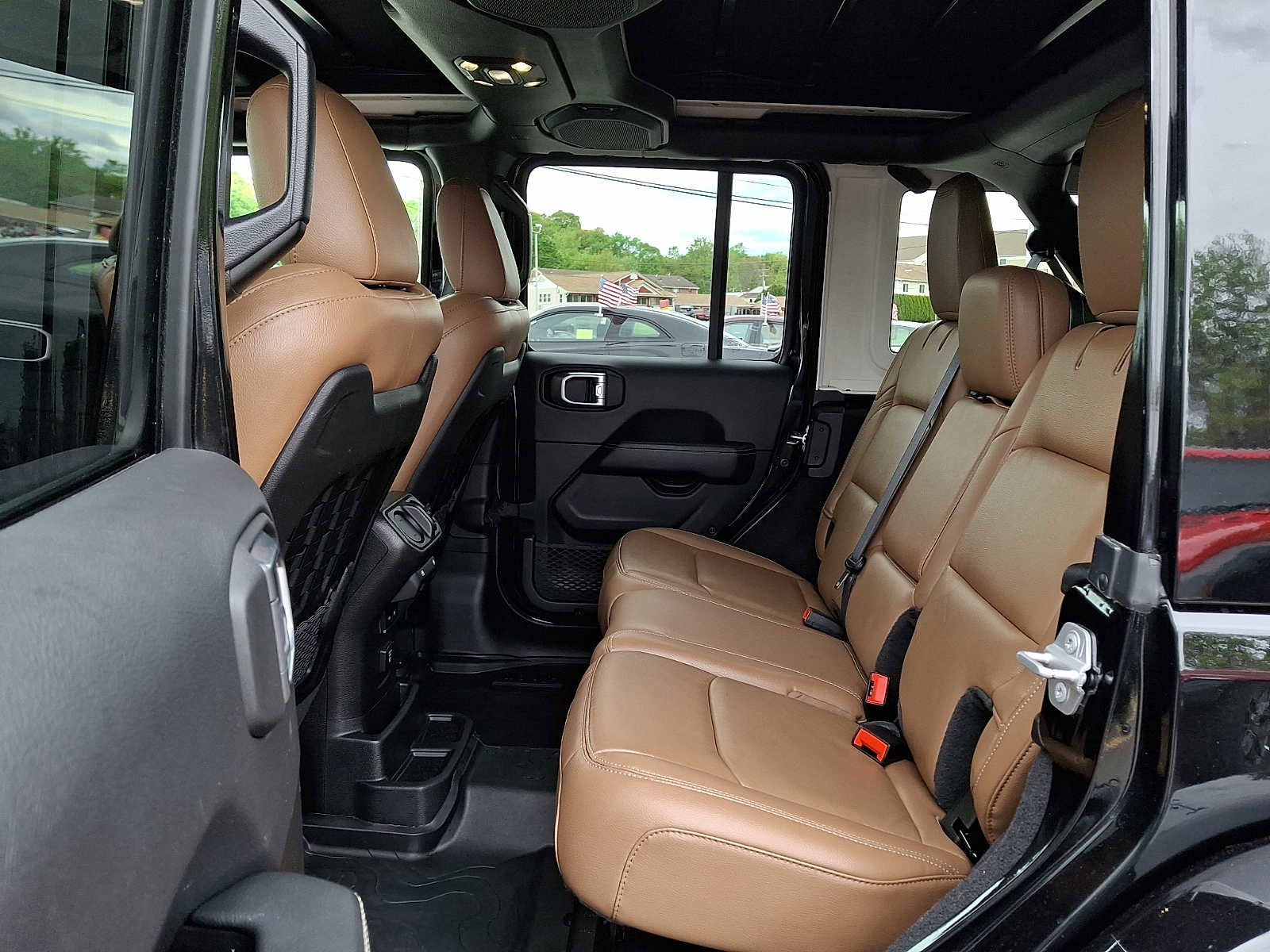 Used 2020 Jeep Wrangler Unlimited Rubicon w/ Advanced Safety Group AWD/4WD image 10
