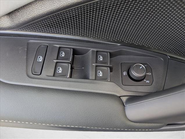 New 2026 Volkswagen Tiguan SE image 10