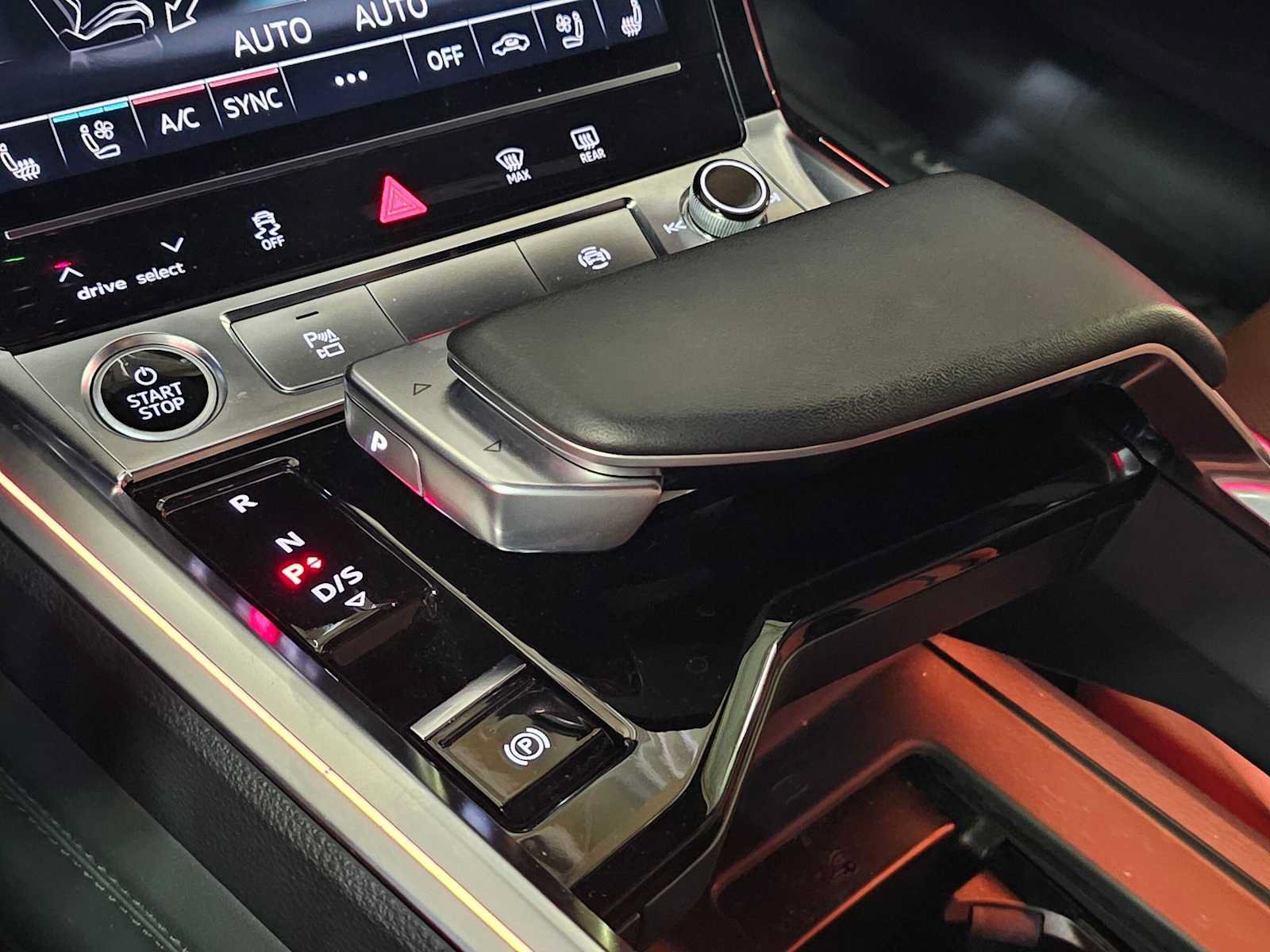 Used 2023 Audi e-tron Prestige w/ Prestige Package AWD/4WD image 28