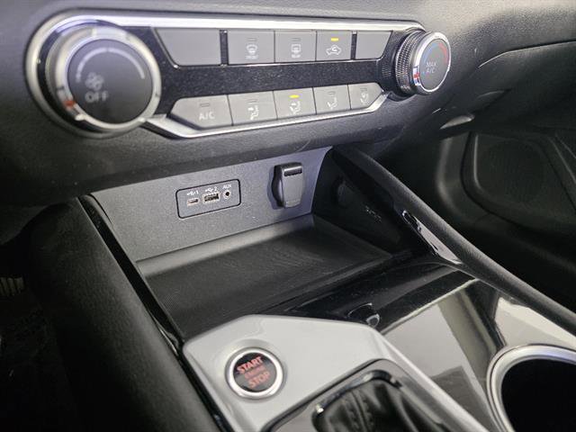 Used 2024 Nissan Altima 2.5 SV FWD image 36