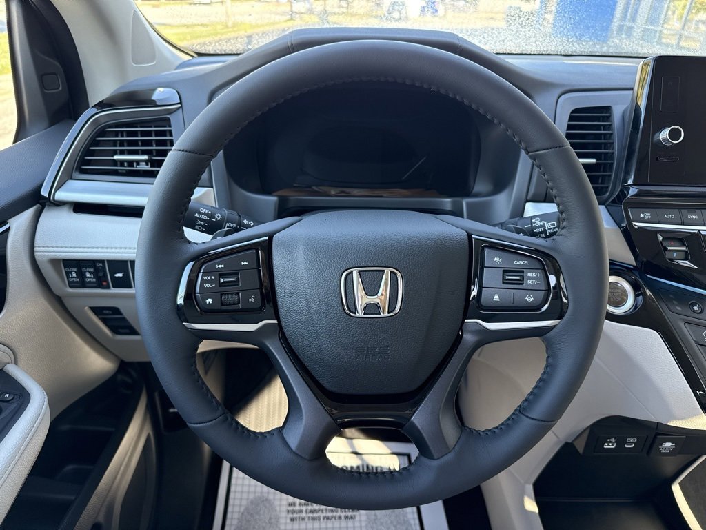 New 2026 Honda Odyssey Touring image 16