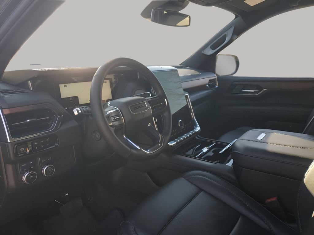 Used 2025 GMC Yukon Denali image 30