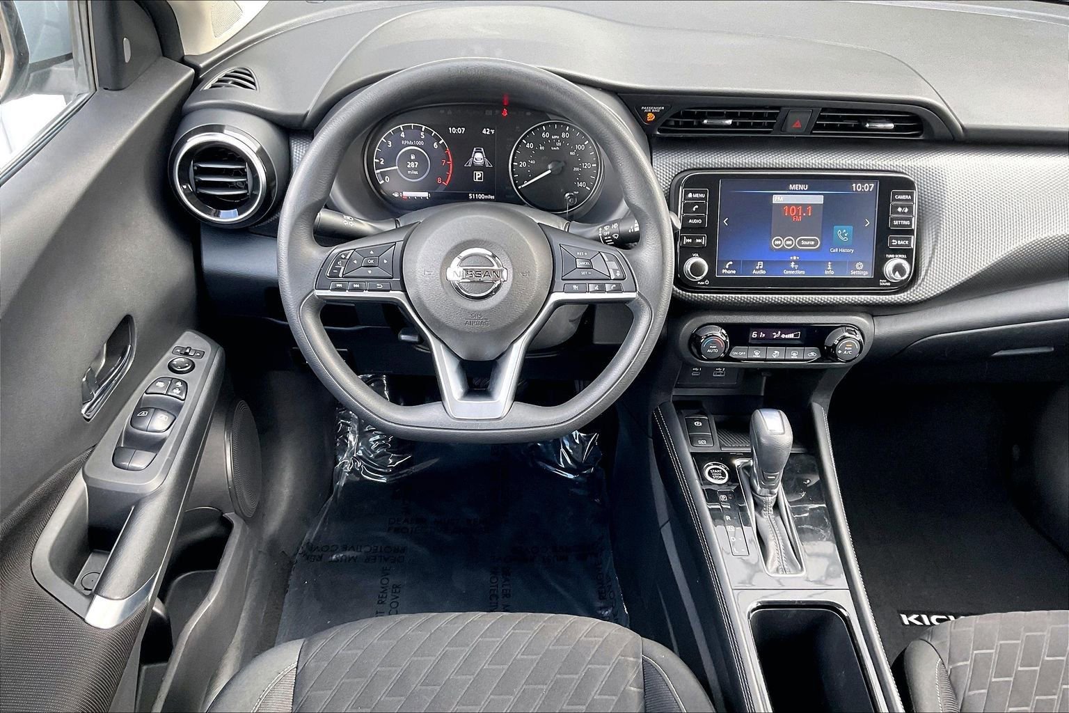 Used 2021 Nissan Kicks SV image 8