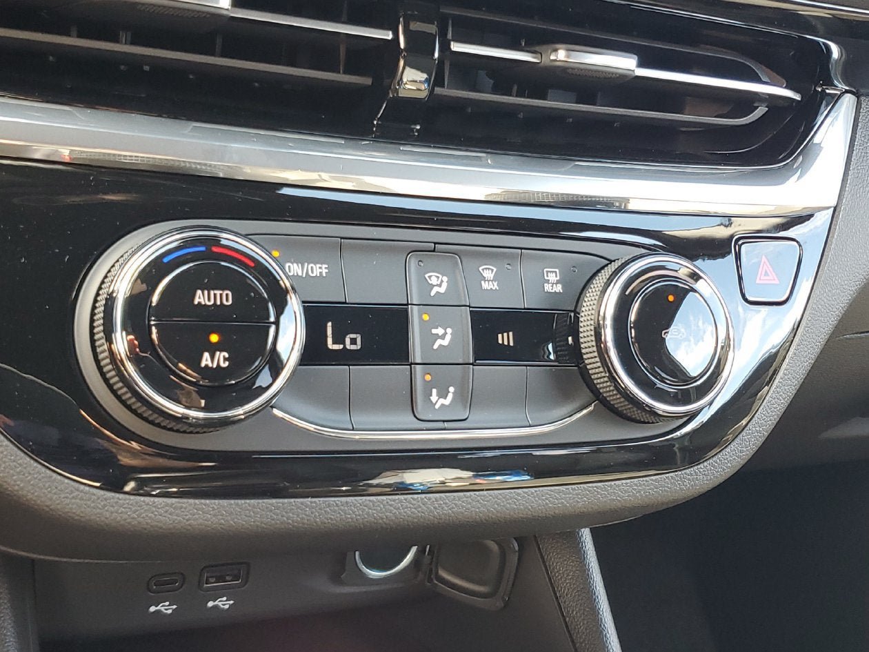 New 2026 Buick Envista Sport Touring w/ Convenience II Package FWD image 22