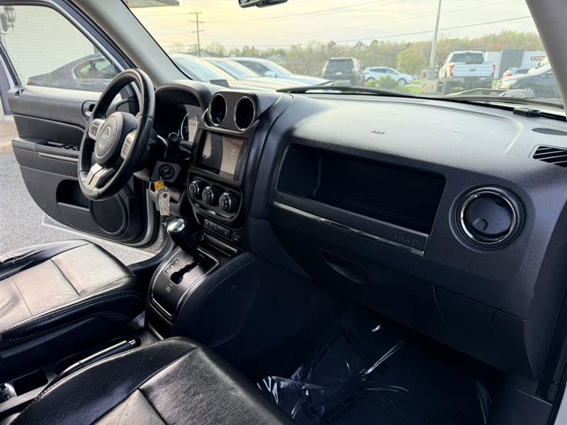 Used 2012 Jeep Patriot Limited w/ Sun/Sound Group image 13