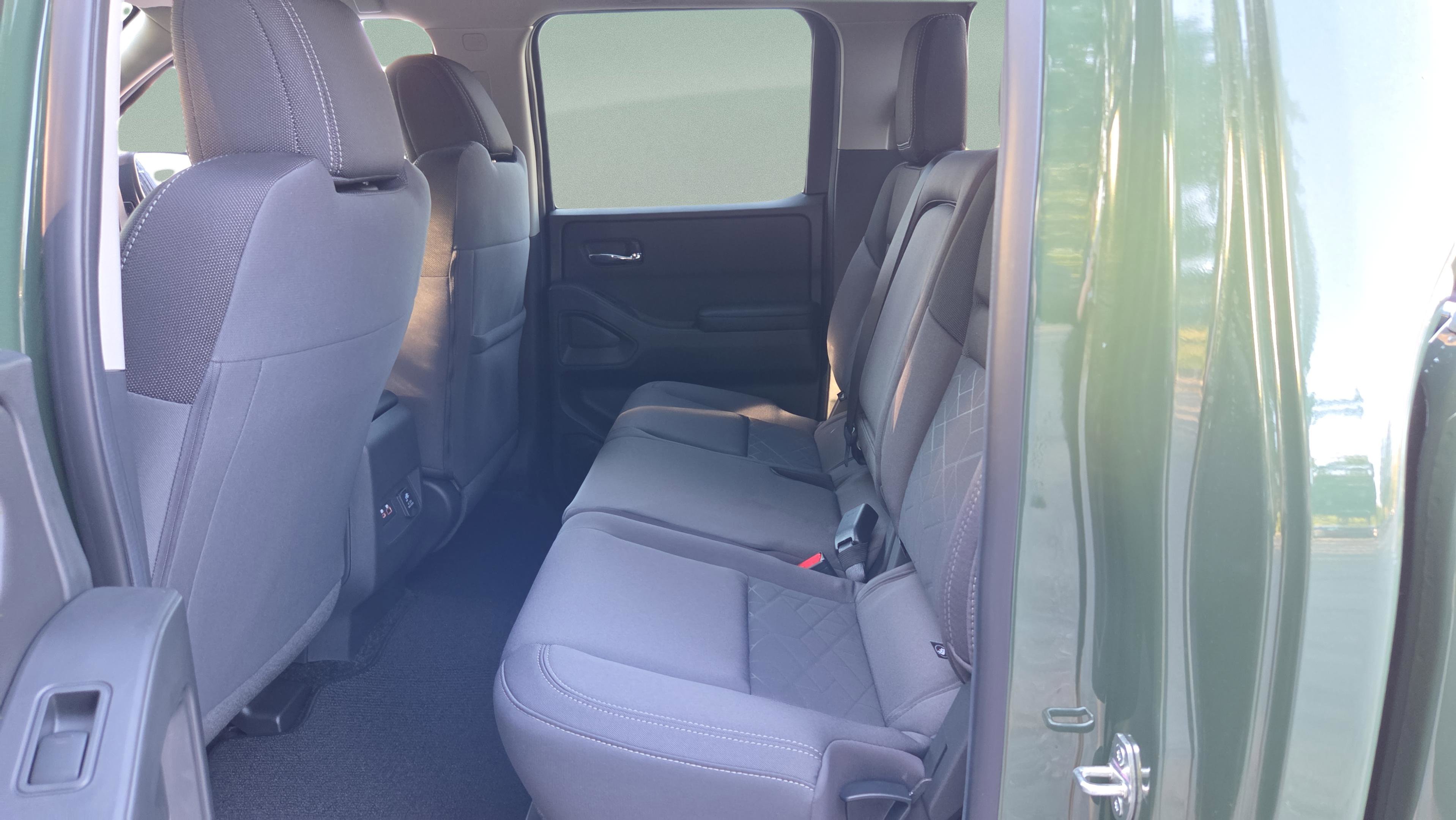 New 2026 Nissan Frontier SV w/ SV Convenience Package AWD/4WD image 10