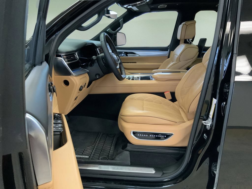 Used 2023 Jeep Grand Wagoneer L Series III w/ Rear Seat Video Group 1 AWD/4WD image 16