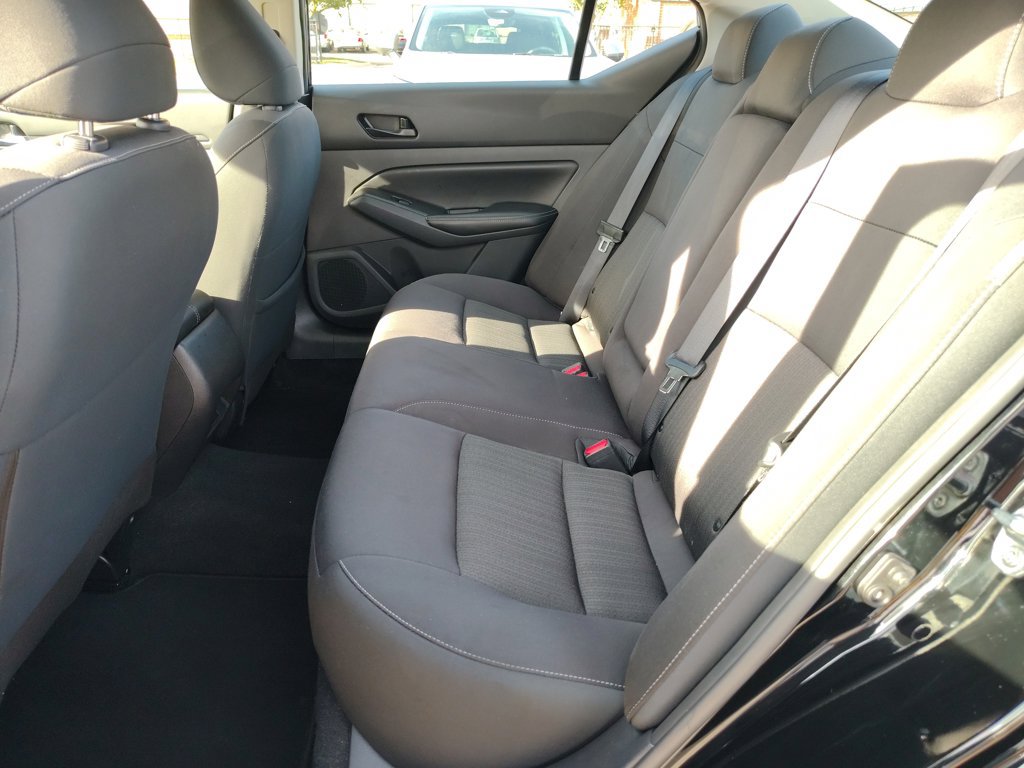Used 2024 Nissan Altima 2.5 SV FWD image 27