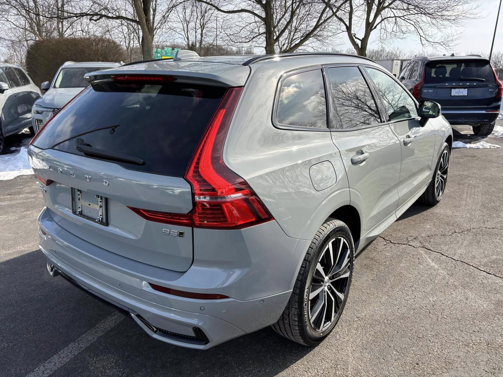 Used 2025 Volvo XC60 B5 Plus w/ Climate Package image 7