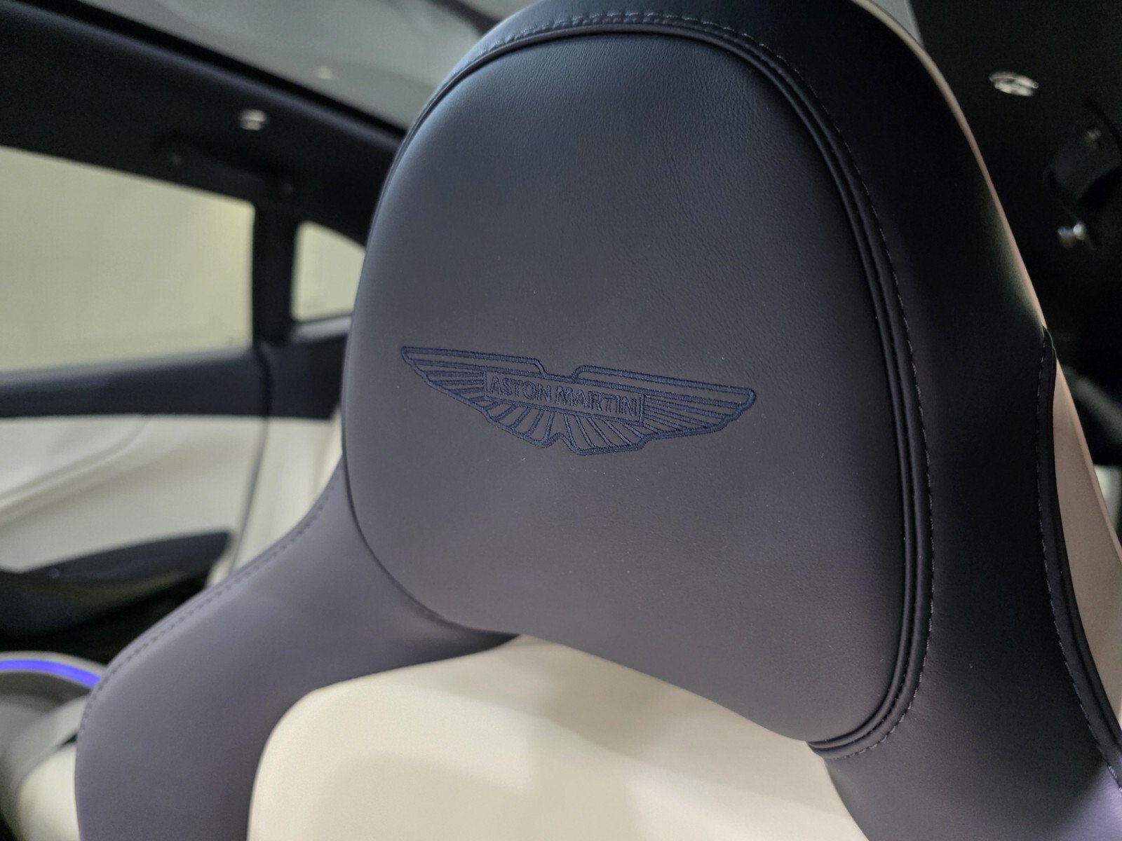 Used 2025 Aston Martin DBX 707 AWD/4WD image 5