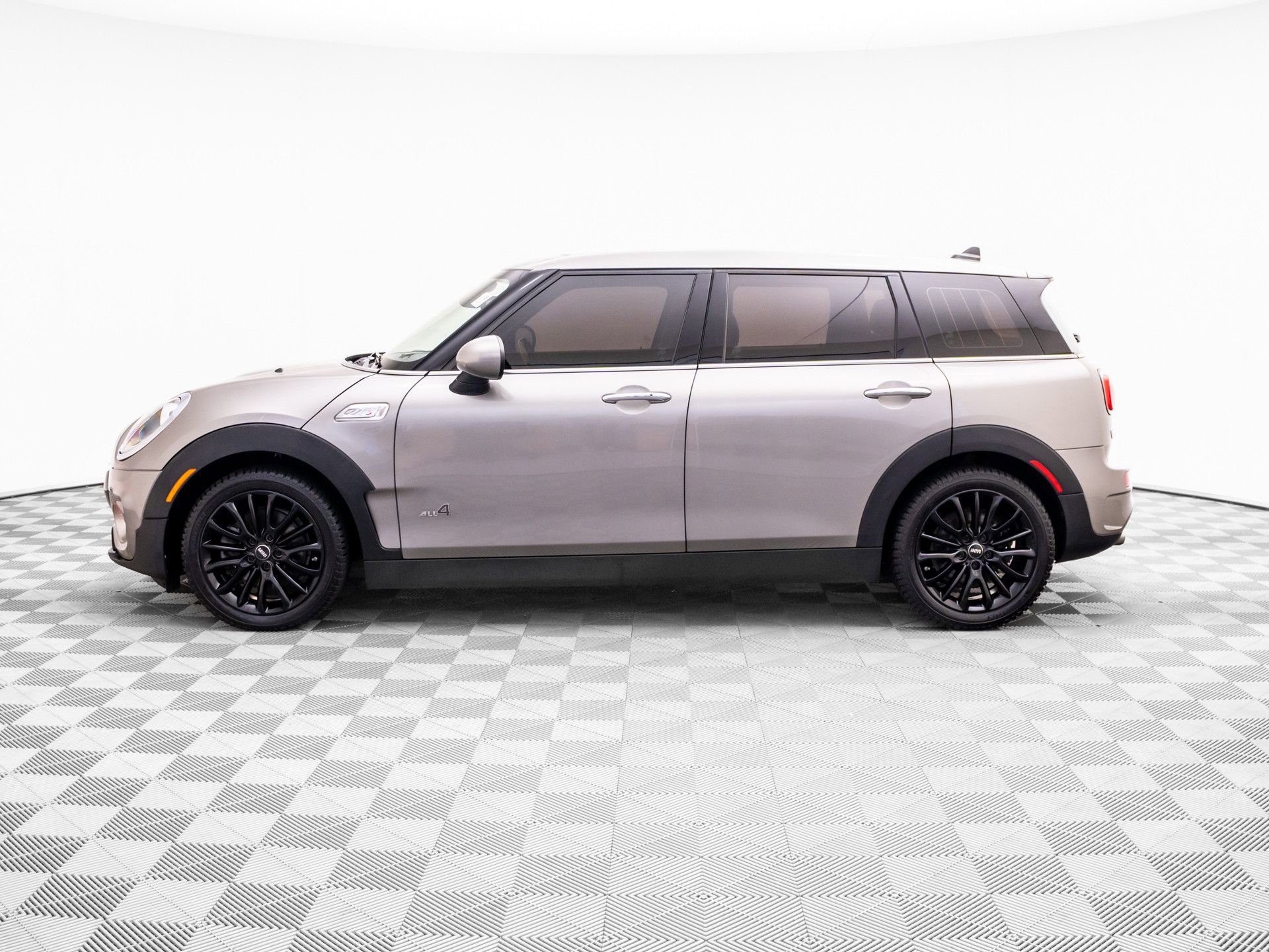 Used 2019 MINI Cooper Clubman S AWD/4WD image 2