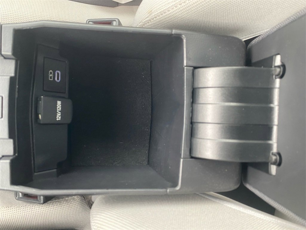 Used 2025 Toyota Corolla LE image 22