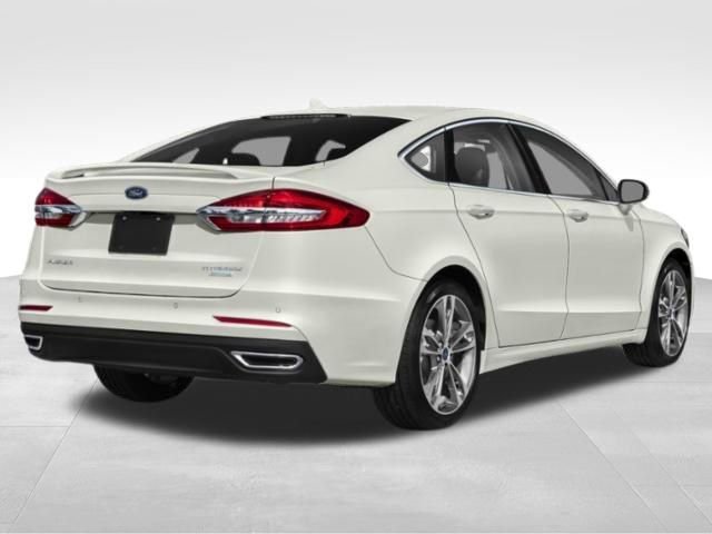 Used 2020 Ford Fusion Titanium image 2