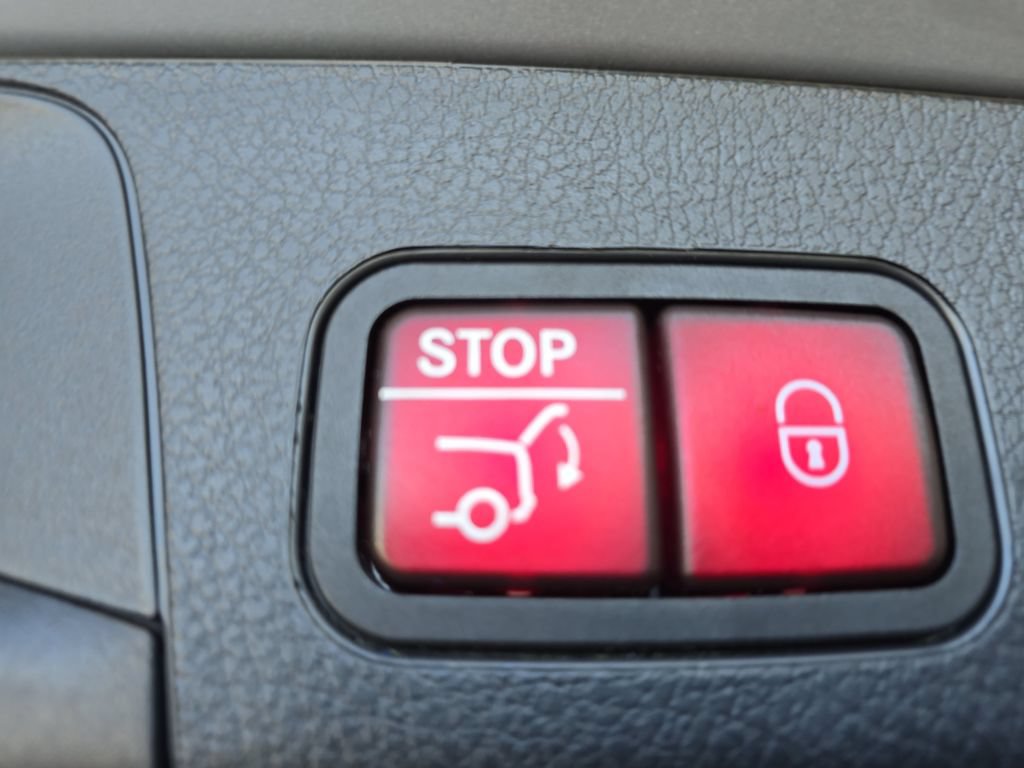 Certified 2026 Mercedes-Benz GLB 250 image 14