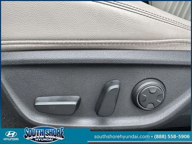 Used 2023 Genesis G70 2.0T w/ Sport Prestige Package image 19