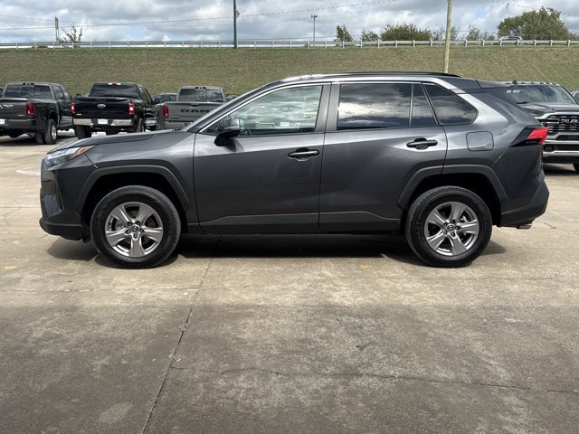 Used 2025 Toyota RAV4 XLE FWD image 11