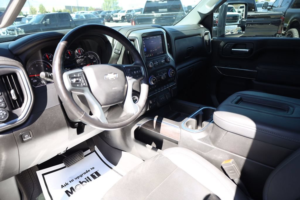 Used 2022 Chevrolet Silverado 2500 LTZ w/ LTZ Convenience Package AWD/4WD image 12
