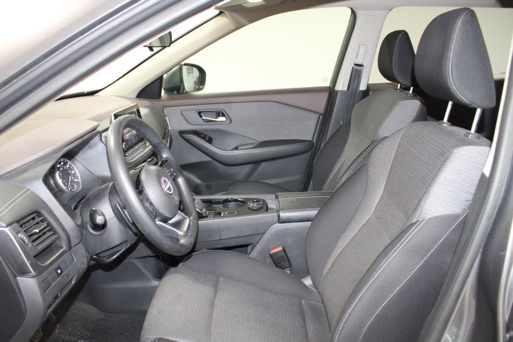 Used 2023 Nissan Rogue SV AWD/4WD image 16