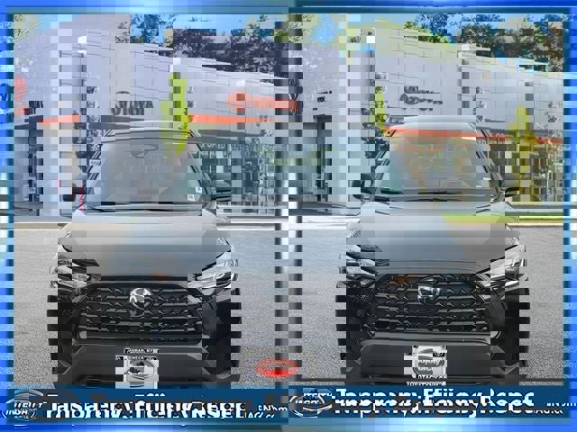 Used 2024 Toyota Corolla Cross L AWD/4WD image 2