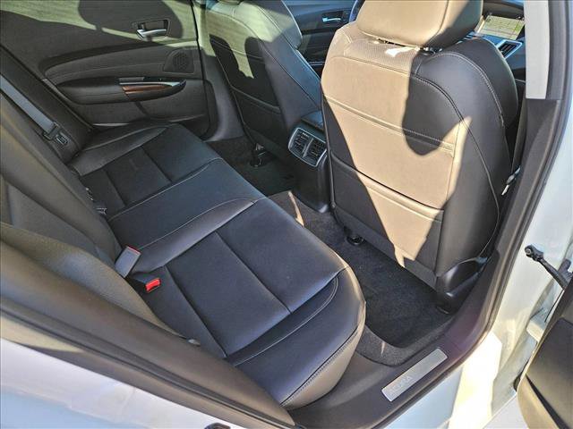 Used 2017 Acura TLX V6 w/ Technology Package FWD image 18