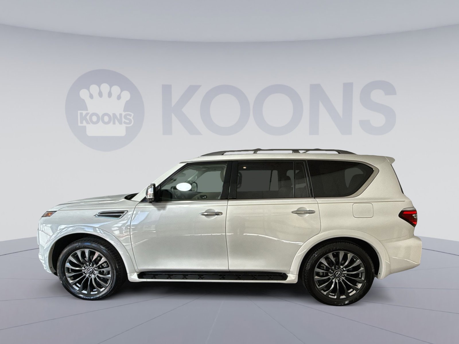 Used 2023 Nissan Armada Platinum w/ Captain's Chairs Package image 2