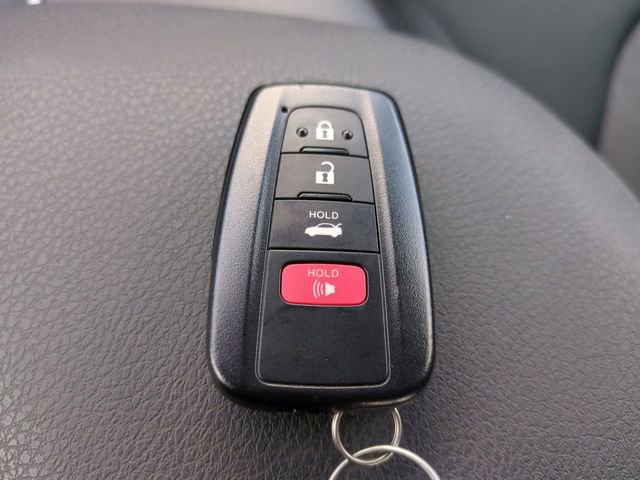 Used 2022 Toyota Camry LE w/ Convenience Package FWD image 33