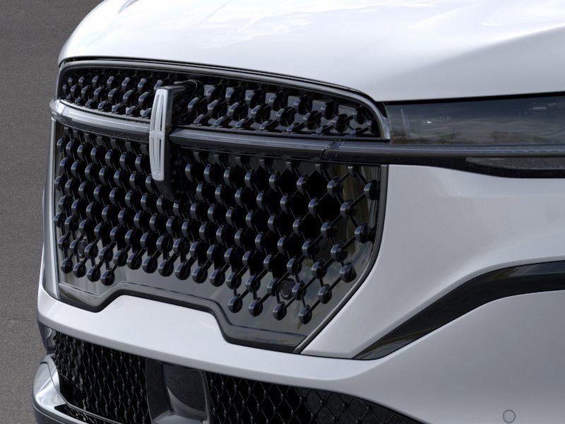 New 2026 Lincoln Nautilus Reserve w/ Jet Appearance Package image 17