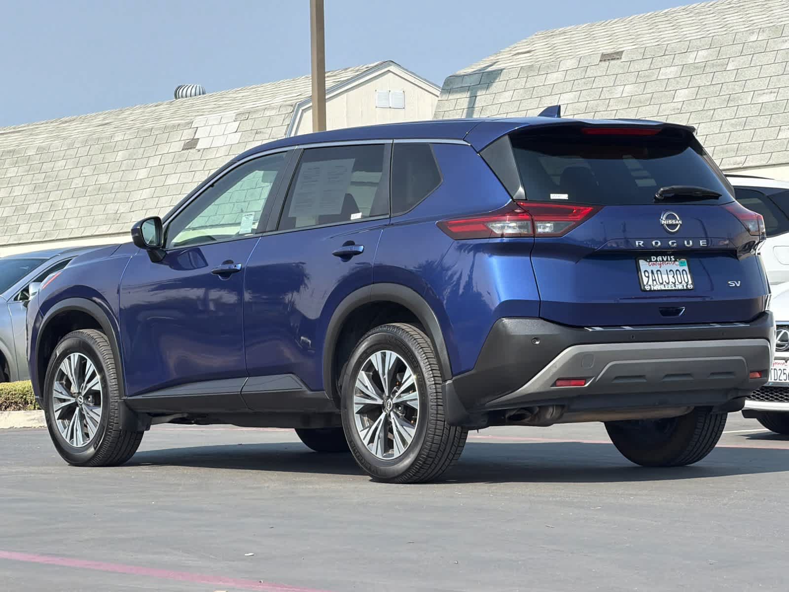Used 2022 Nissan Rogue SV FWD image 7