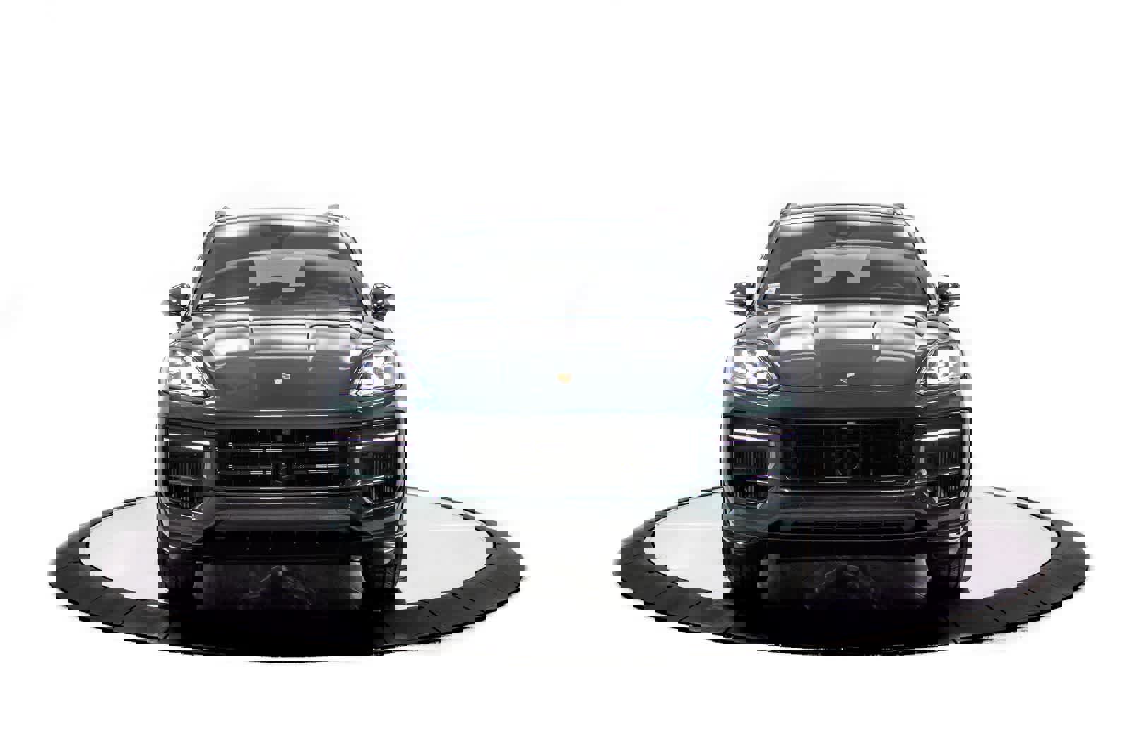 New 2025 Porsche Cayenne GTS image 10