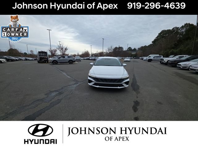 Certified 2024 Hyundai Elantra SEL image 11
