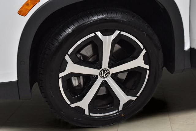 Used 2026 Volkswagen Tiguan SE AWD/4WD image 40