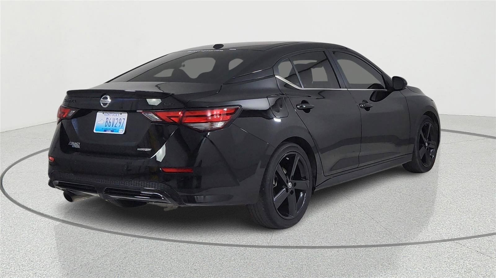 Used 2022 Nissan Sentra SR w/ Midnight Edition FWD image 4