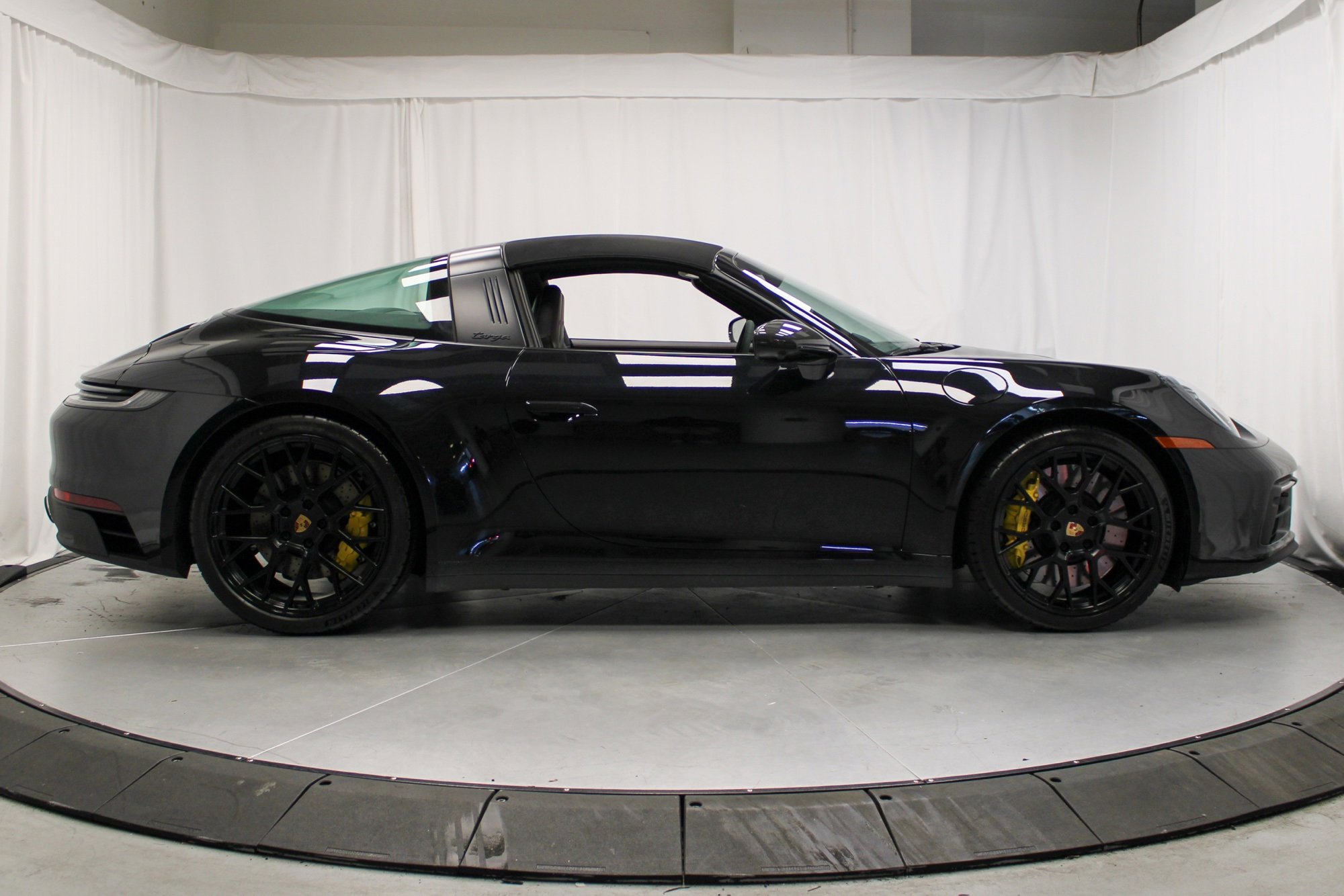 Certified 2023 Porsche 911 Targa 4 GTS image 10