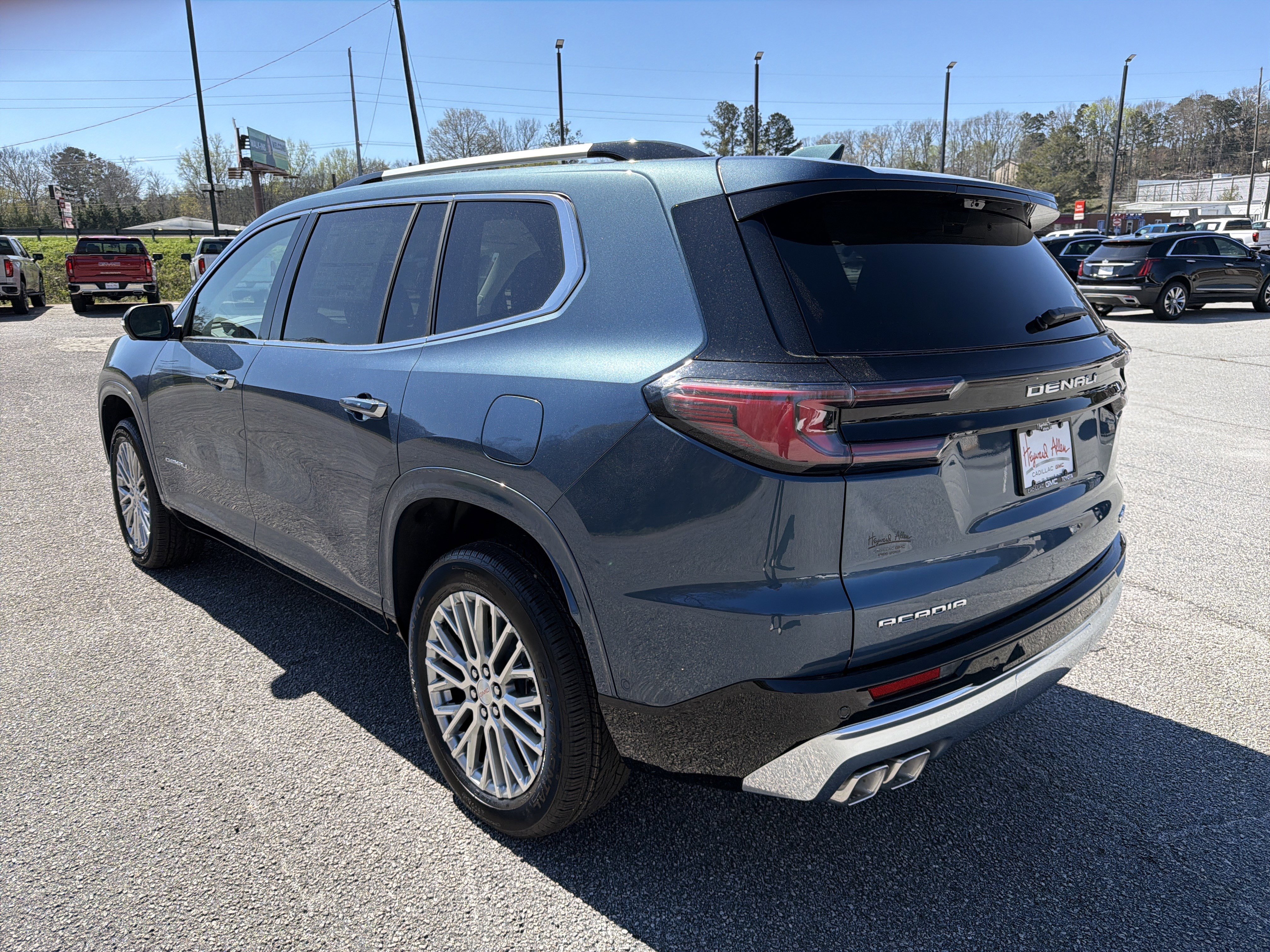 New 2026 GMC Acadia Denali w/ Super Cruise Package image 8