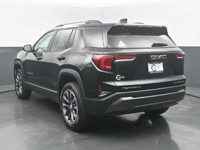 New 2027 GMC Terrain Elevation w/ Elevation Premium Package FWD image 4